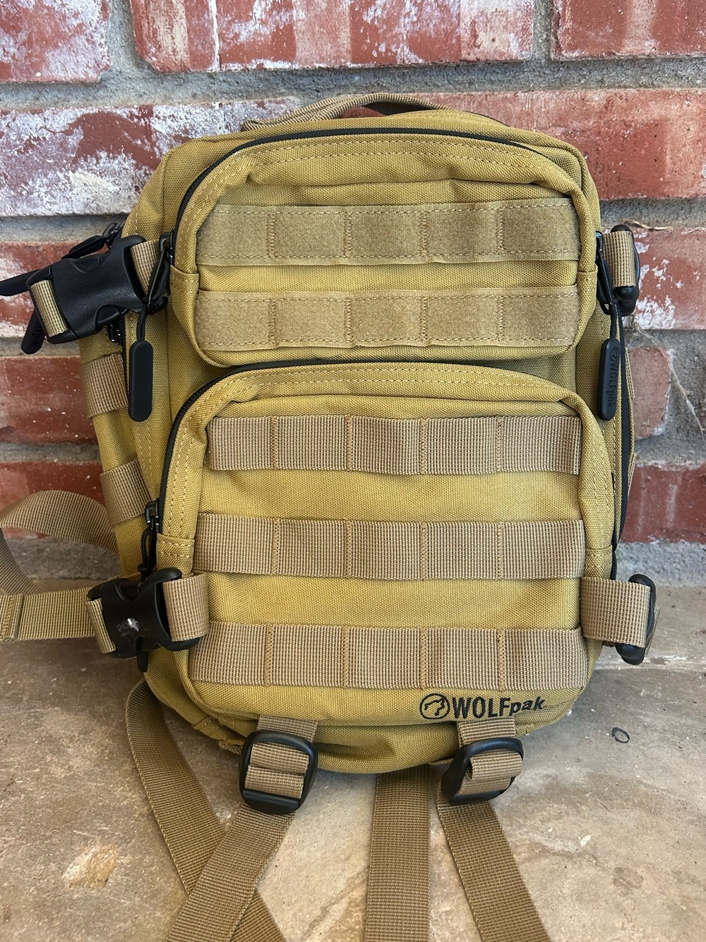 WOLF Tactical Shoulder Bag in Coyote Brown
